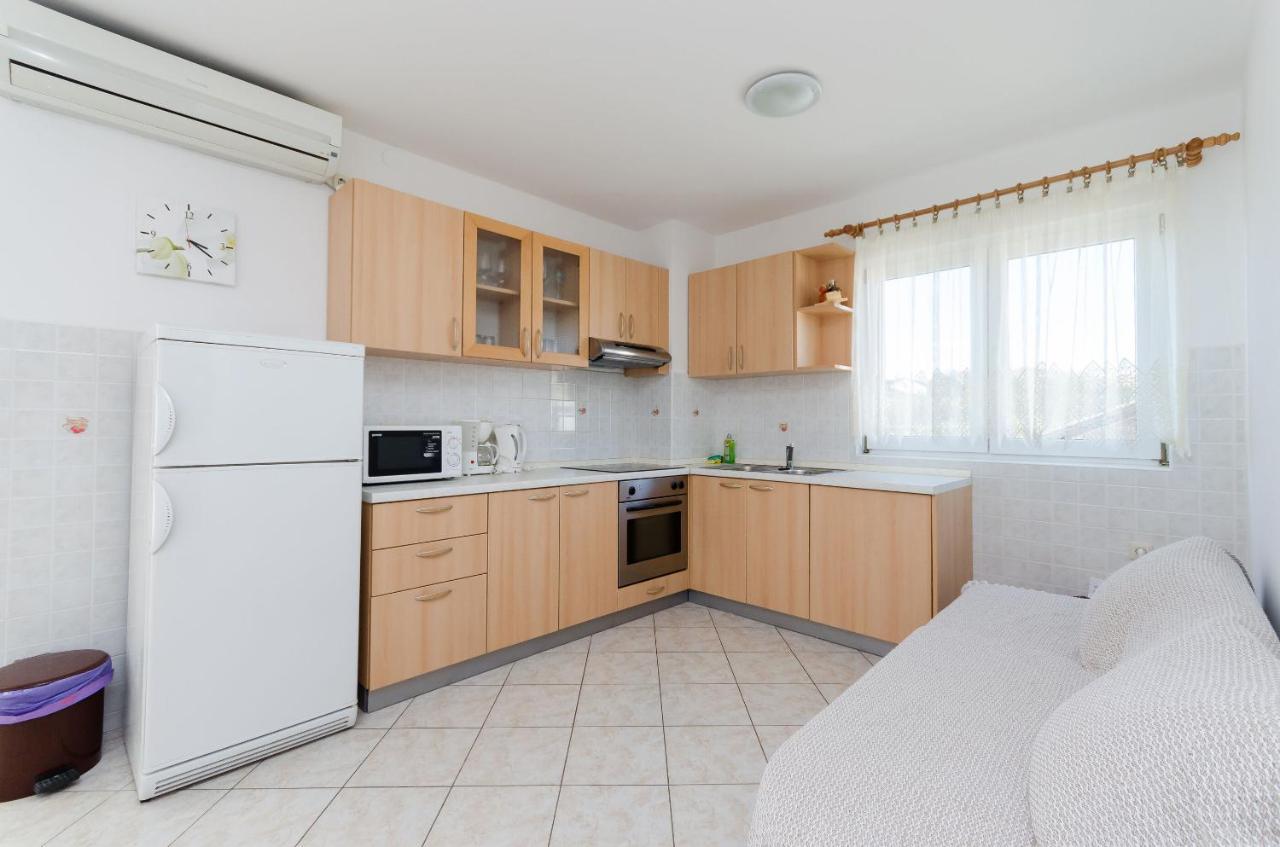 Apartments Marija P لوبار المظهر الخارجي الصورة