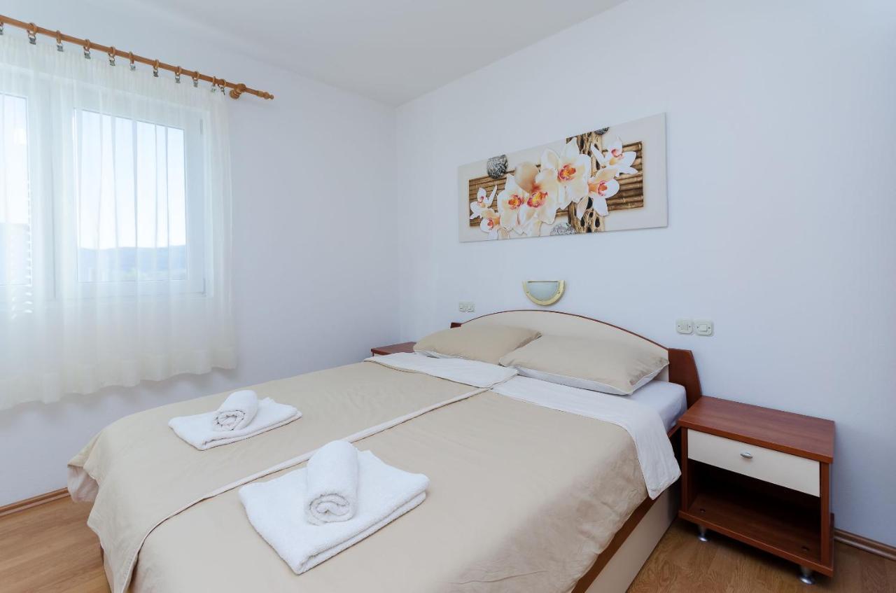 Apartments Marija P لوبار المظهر الخارجي الصورة