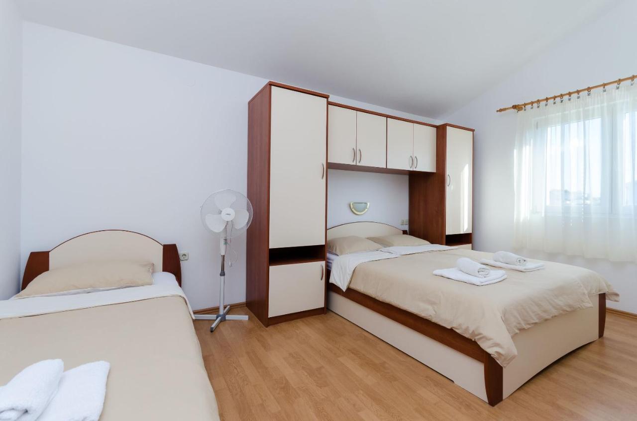 Apartments Marija P لوبار المظهر الخارجي الصورة