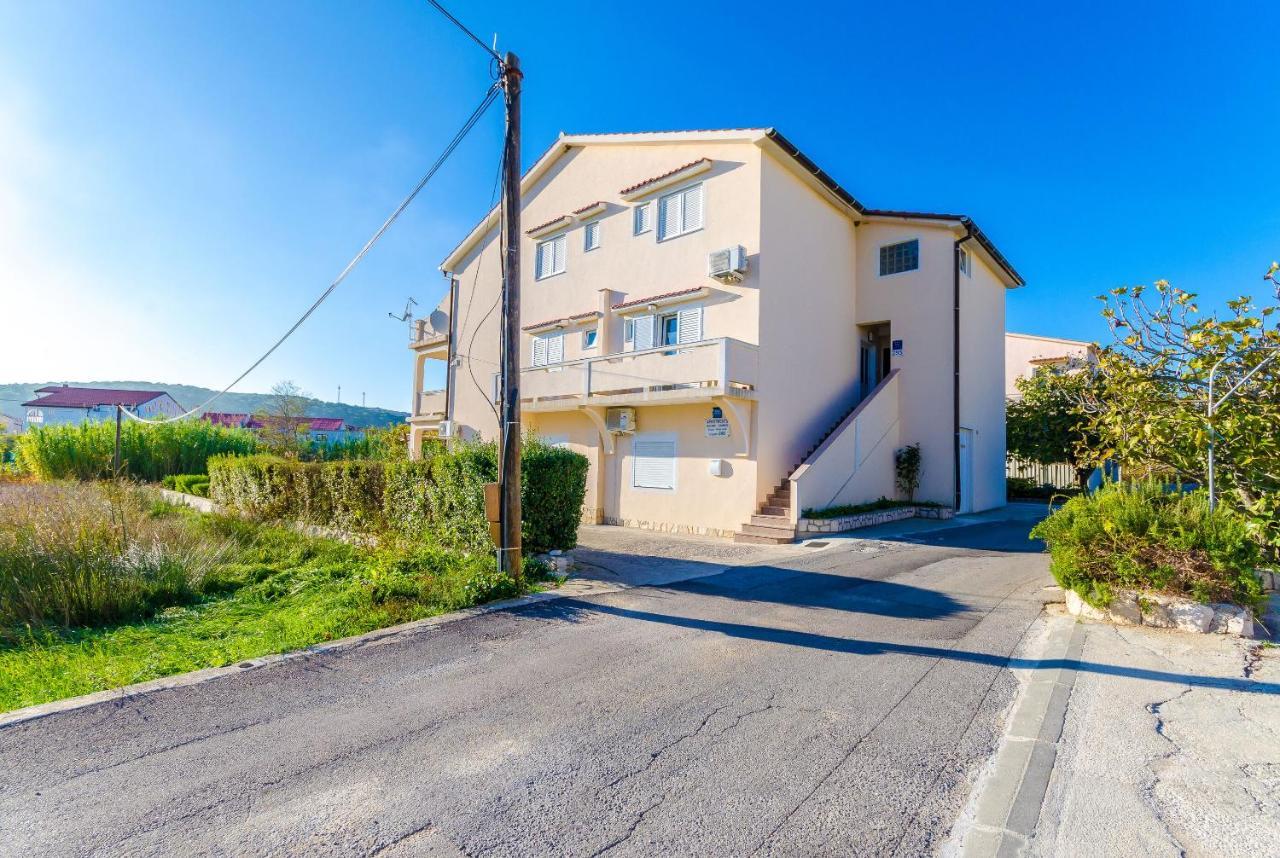 Apartments Marija P لوبار المظهر الخارجي الصورة