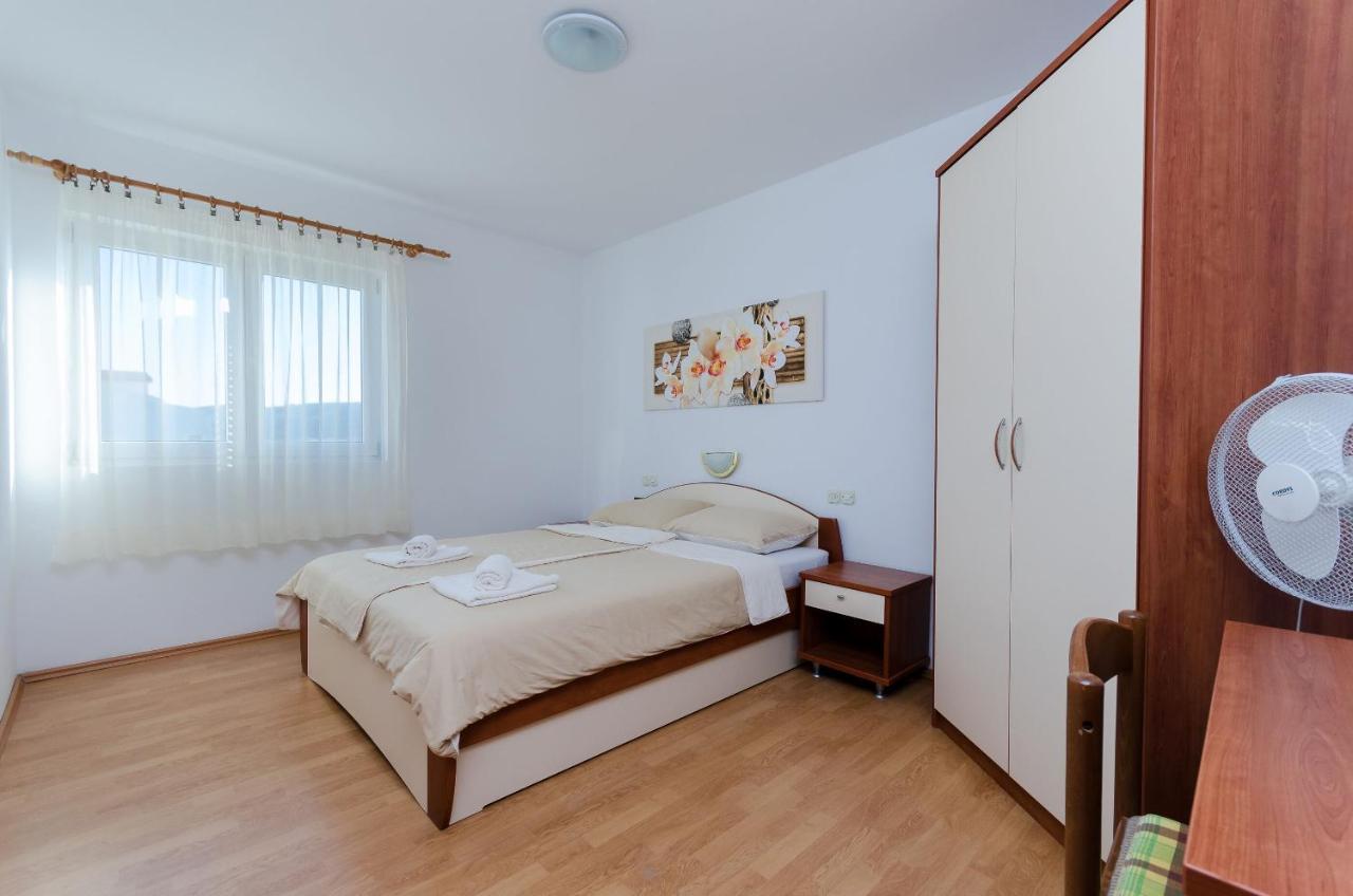 Apartments Marija P لوبار المظهر الخارجي الصورة